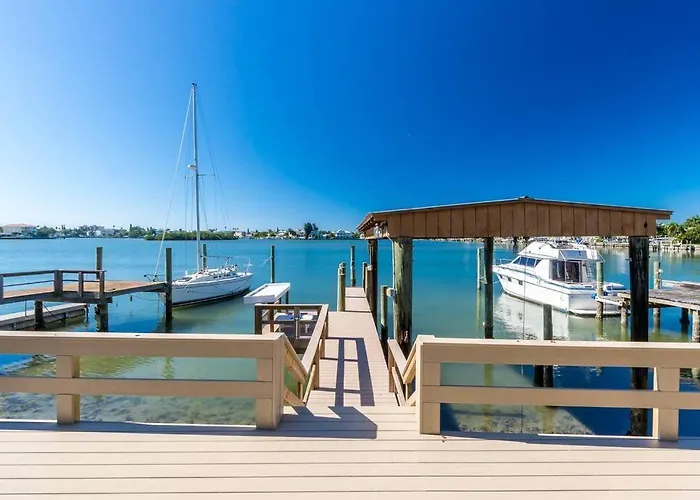 Amazing Water Front View Newly Renovated 3bd 2bth * Clearwater Beach