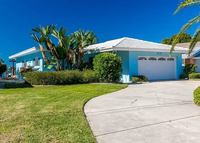 Amazing Water Front View Newly Renovated 3bd 2bth * Clearwater Beach