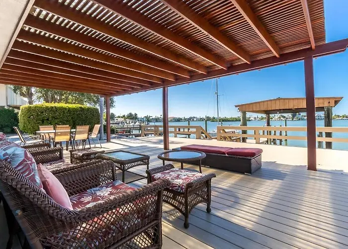 Holiday home Amazing Water Front View Newly Renovated 3bd 2bth
