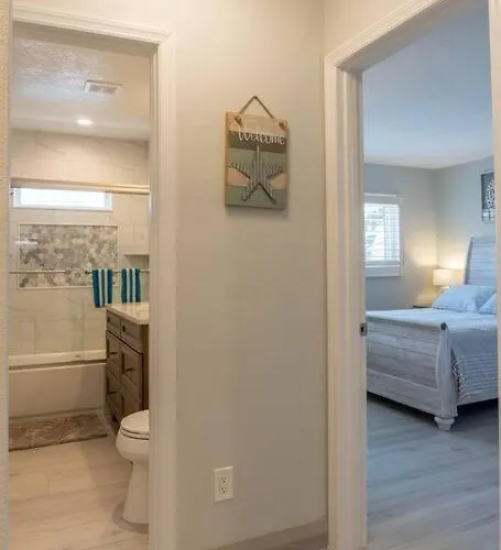 Amazing Water Front View Newly Renovated 3bd 2bth