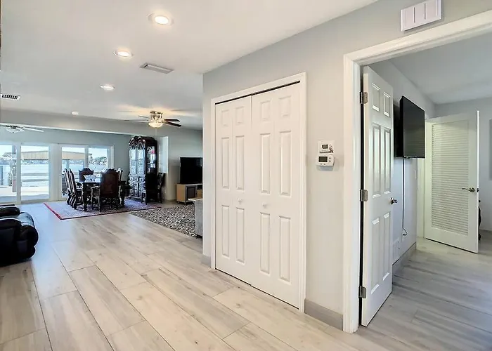 Amazing Water Front View Newly Renovated 3bd 2bth