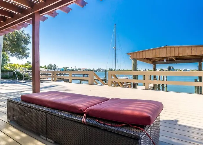 Amazing Water Front View Newly Renovated 3bd 2bth Casa de férias *